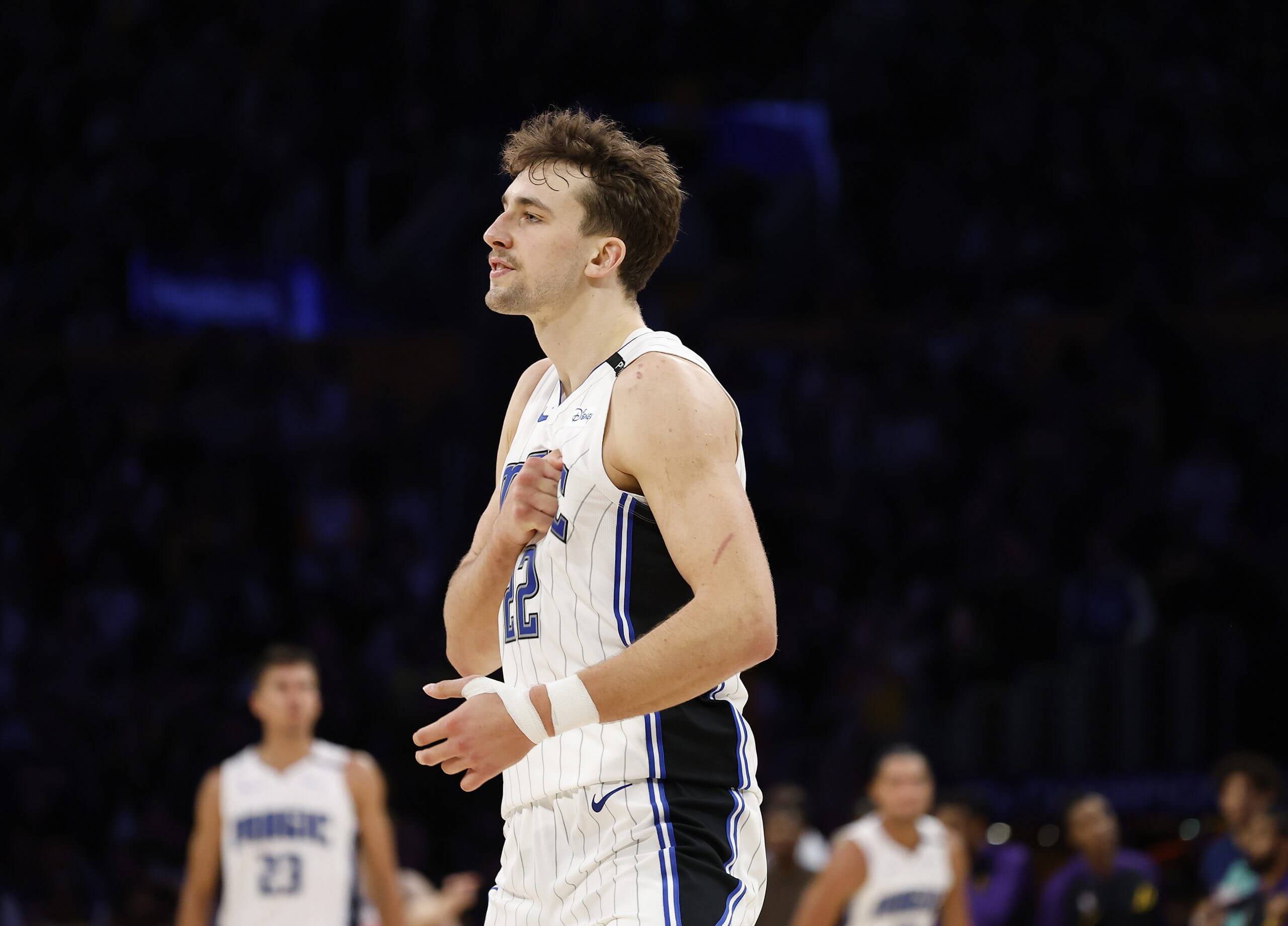 里程碑夜！瓦伦西亚扳平良机，全明星赛赛前刷纪录，悬念犹存，数据趋势出现新变化